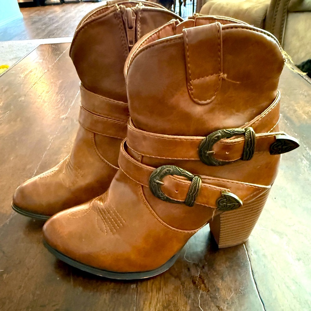 Women's Tan Heeled Booties with Decorative Buckles